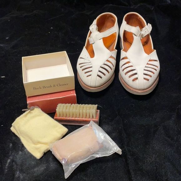 Walk-over shoes - Picture 1 of 6